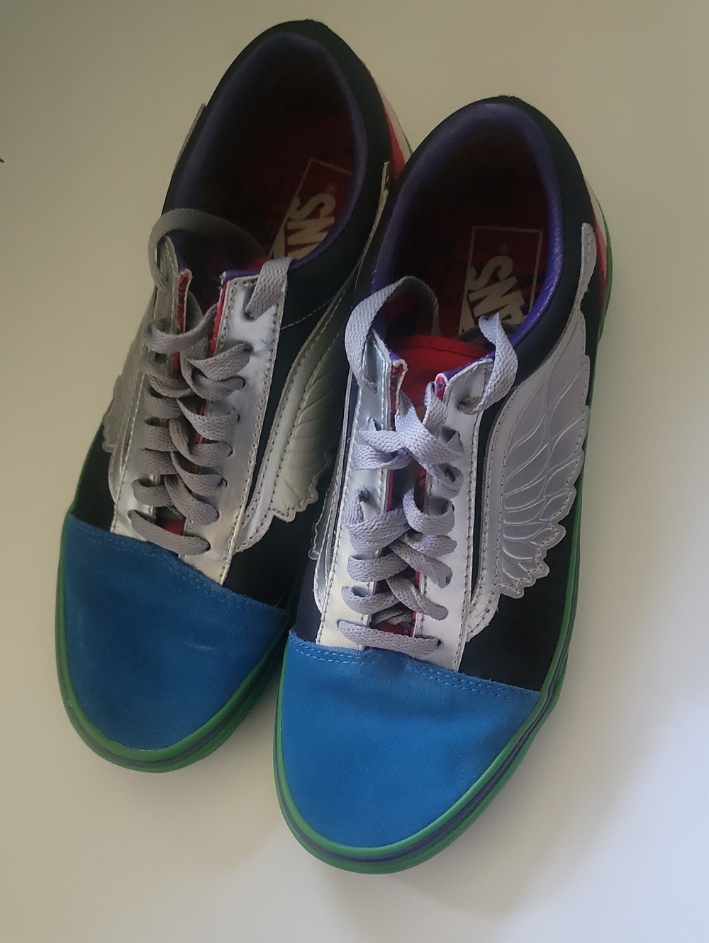Marvel Men's Low-Top Sneakers in Blue, Green & Silver with Red Accents - Picture 2 of 12